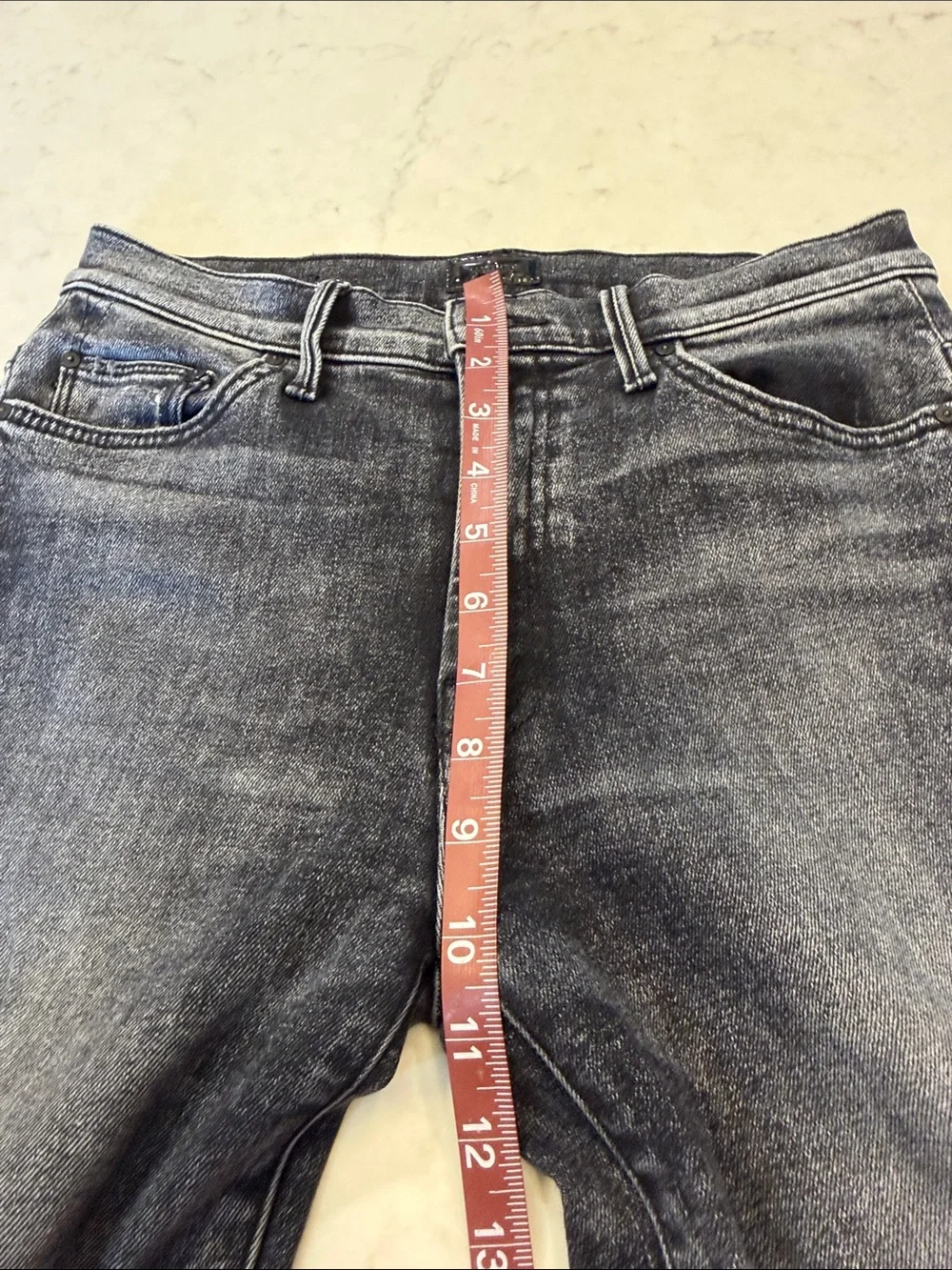 Mother Denim - The Insider Crop Step Fray in Train‎ Stops Size 27
